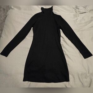 Dowisi Black Turtleneck Dress With Elbow Patches. Size Small